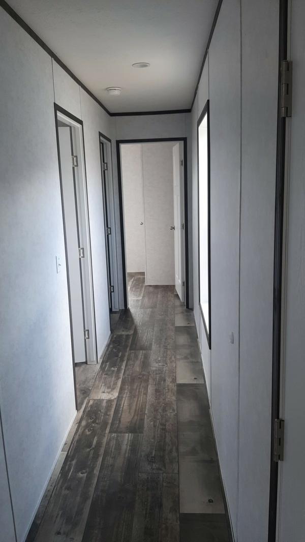 2025 Redman Advantage SW RAS-F-36627  Home