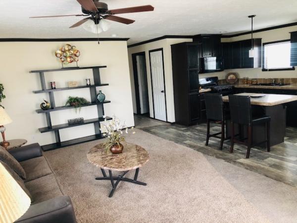 2020 Adventure Mojave 3523F  Home