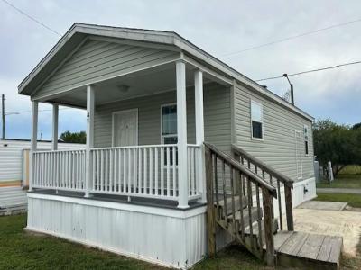 Photo 2 of 9 of home located at 6941 Macdonald Court, Lot 41 Zephyrhills, FL 33541