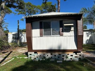 Photo 1 of 9 of home located at 10720 54th Avenue N, Lot 36 Saint Petersburg, FL 33708