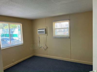 Photo 4 of 6 of home located at 10720 54th Avenue N, Lot 36 Saint Petersburg, FL 33708