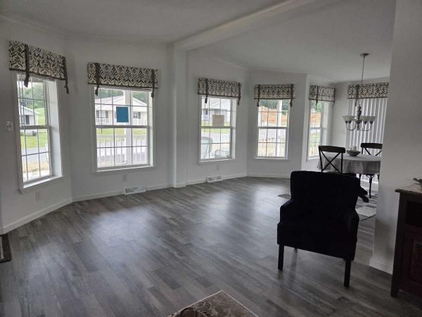 2025 Pine Grove  Home Manufactured Home