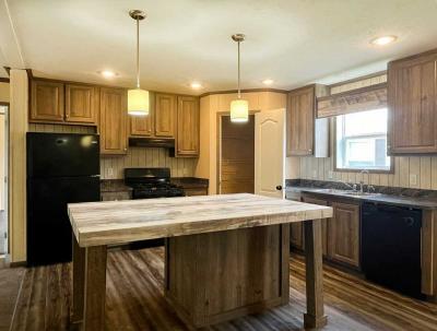 Photo 2 of 8 of home located at 2588 Crossway Lane, Lot 79 Mount Pleasant, MI 48858