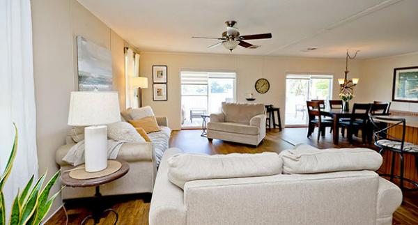 2016  Mobile Home For Sale