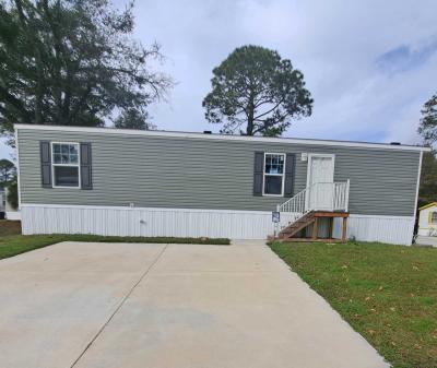 Photo 4 of 12 of home located at 5307 NE 27th Ave Lot 15 Gainesville, FL 32609