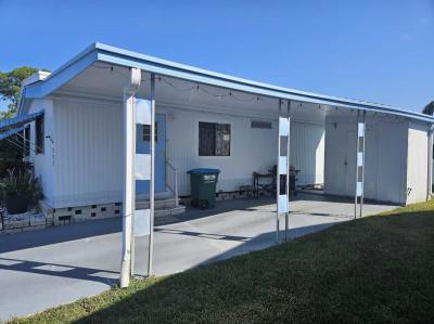 Photo 3 of 24 of home located at 9925 Ulmerton Rd., #297 Largo, FL 33771