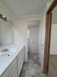 1990 Skyline Manufactured Home