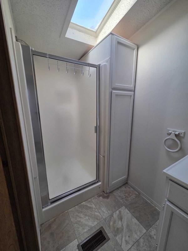 1990 Skyline Manufactured Home