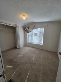 1990 Skyline Manufactured Home