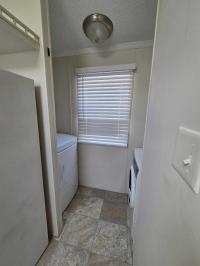 1990 Skyline Manufactured Home