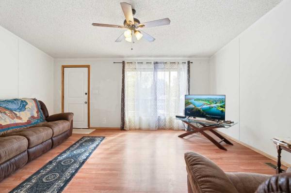 1996 Bonnavilla Mobile Home