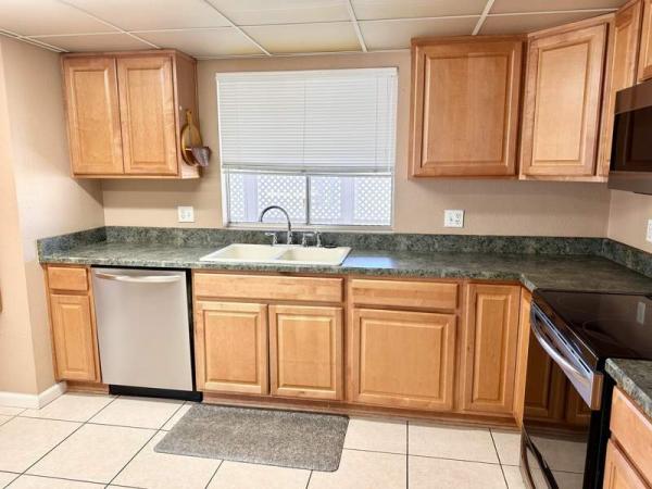 1975 Silvercrest Manufactured Home