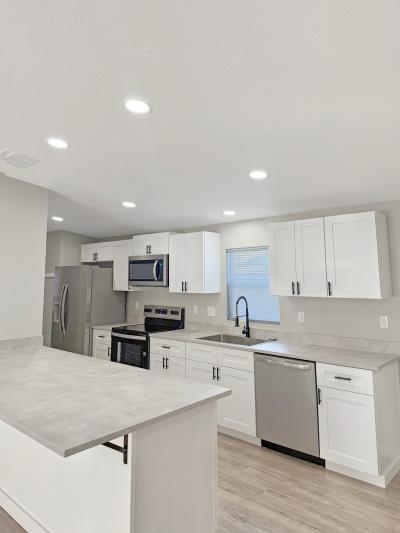 Photo 3 of 12 of home located at 819 Whisper Ridge Lane Davenport, FL 33897