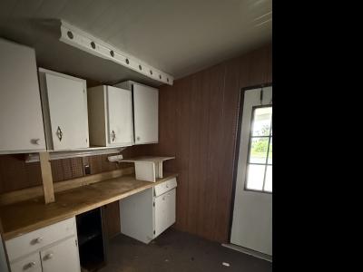 Photo 5 of 13 of home located at 520 Swan Drive Sebring, FL 33876