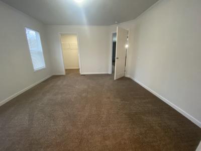 Photo 4 of 8 of home located at 13881 Pinewood Drive Grand Haven, MI 49417