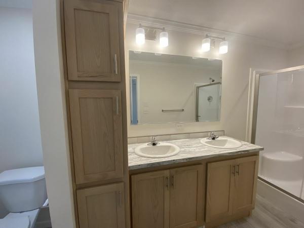 2025 Skyline - Leola Newark Mobile Home