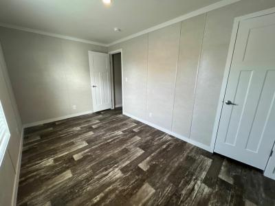 Photo 5 of 6 of home located at 3232 S Clifton Avenue, #572 Wichita, KS 67216