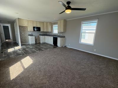 Mobile Home at 20548 Evanston Dr Clinton Township, MI 48036