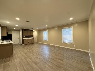 Photo 3 of 23 of home located at 118 E. Semands #Es118 Conroe, TX 77301