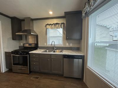 Photo 5 of 21 of home located at 2361 Oakgrove Drive #52 Fenton, MI 48430