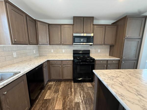 2020 Clayton - Middlebury Mobile Home