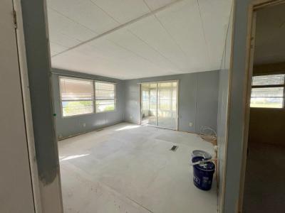 Photo 4 of 20 of home located at 102 Highland Drive Leesburg, FL 34788