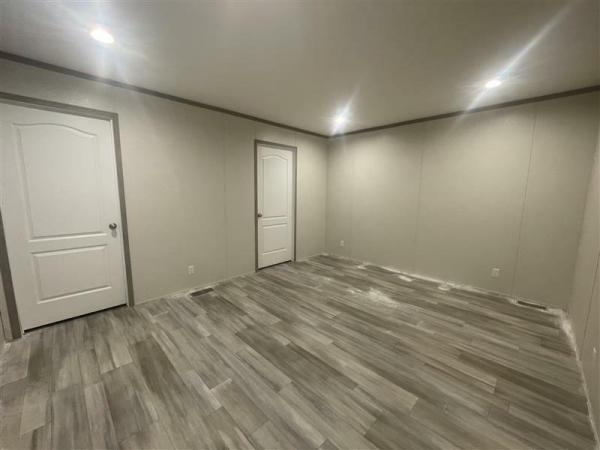 2023 96PLH16763WH23S  Home