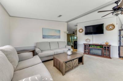 Photo 2 of 20 of home located at 10 Highland Falls Dr Ormond Beach, FL 32174