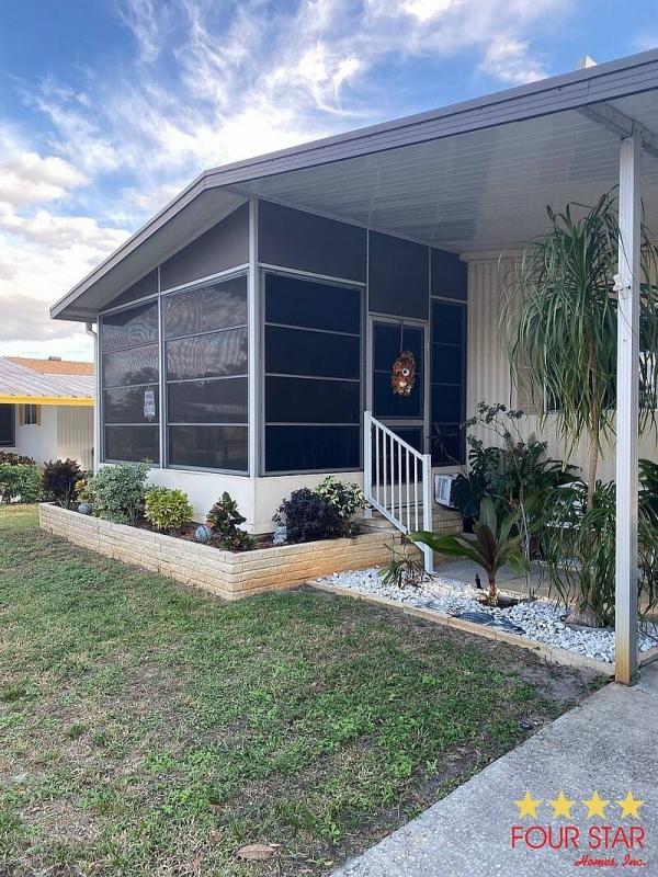 Photo 1 of 2 of home located at 5 Alpine Dr Winter Haven, FL 33881