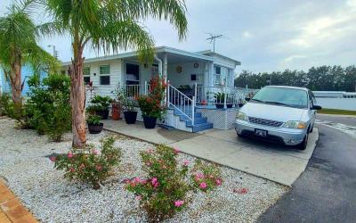 Mobile Home at 37251 Chancey Rd, Lot 70 Zephyrhills, FL 33541