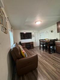 1971 HOMETTE Mobile Home