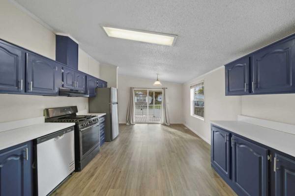 2000 Manufactured Home