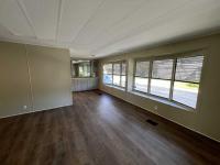 1983 TWIN Manufactured Home