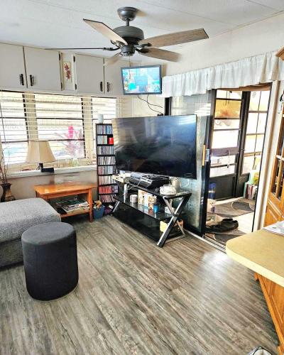 Photo 2 of 9 of home located at 6900 Ulmerton Rd Largo, FL 33771