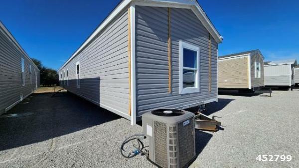 Photo 1 of 2 of home located at Infinity Home Center Llc 21191 Us 45 Alt Aberdeen, MS 39730