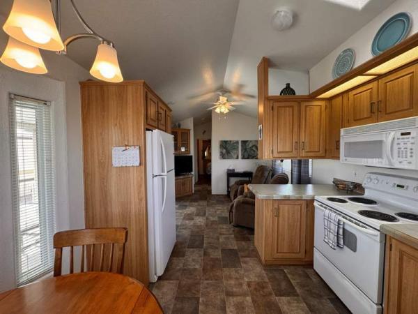 2004 Cavco Manufactured Home