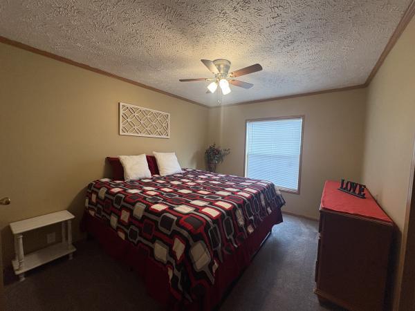 2002 Dutch Housing DHIN35840F Mobile Home