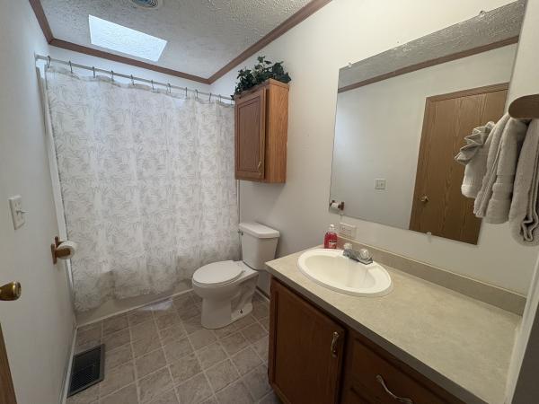 2002 Dutch Housing DHIN35840F Mobile Home