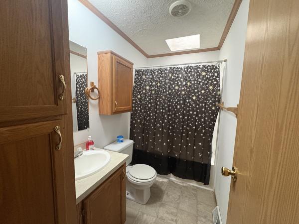 2002 Dutch Housing DHIN35840F Mobile Home