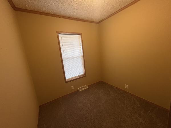 2002 Dutch Housing DHIN35840F Mobile Home