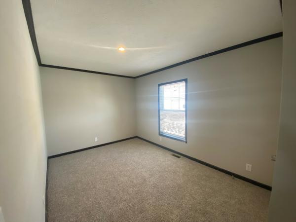 2022 Skyline FX Custom HUD 20x52 Mobile Home