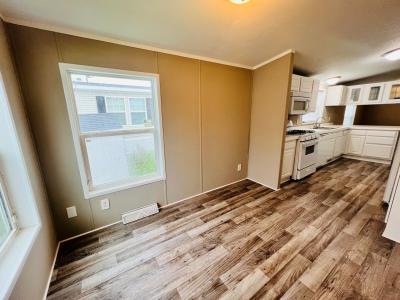 Photo 2 of 5 of home located at 4542 Tudor Lane Jackson, MI 49201