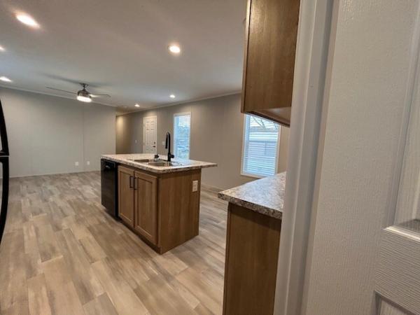 2025 Champion RAP1666H32212 Mobile Home