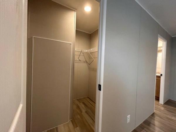 2025 Champion RAP1666H32212 Mobile Home