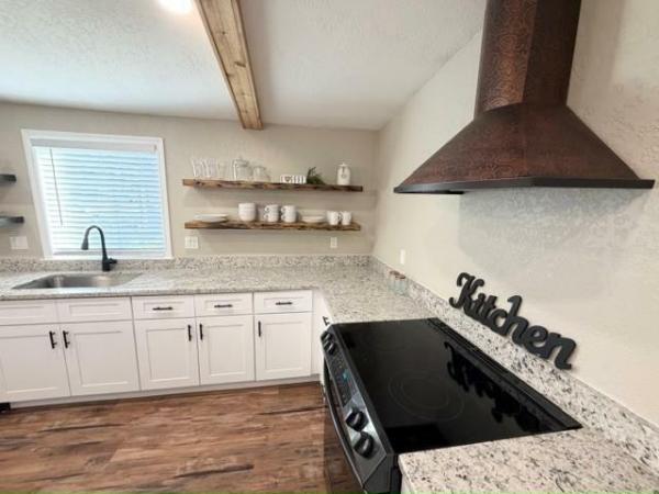 1986 Barrington Manufactured Home