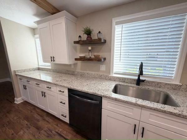 1986 Barrington Manufactured Home