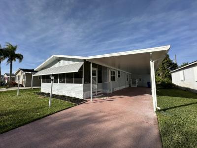 Photo 2 of 16 of home located at 2422 Kelly Drive Sebastian, FL 32958