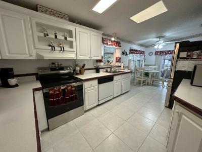 Photo 5 of 16 of home located at 2422 Kelly Drive Sebastian, FL 32958