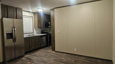 Mobile Home at 3826 Candlelight Dr Lot Cl3826 Columbus, IN 47203