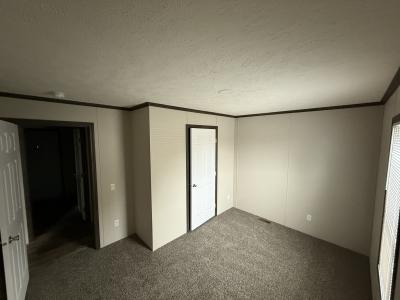 Photo 4 of 10 of home located at 17109 Scarborough Macomb, MI 48044